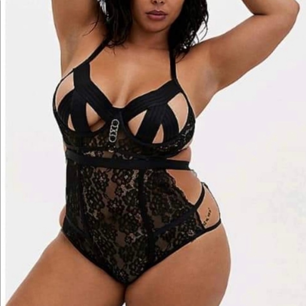 Torrid harness lace cutout bodysuit strappy size 2